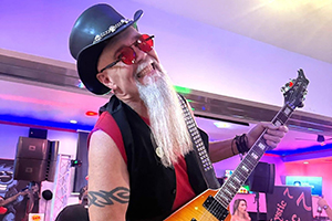 Bill – Guitarist & Vocals